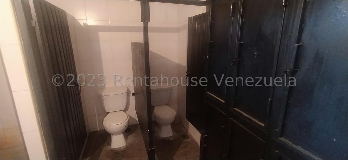 Comercial (Galpon - Deposito) en Alquiler en Centro, Lara - 16