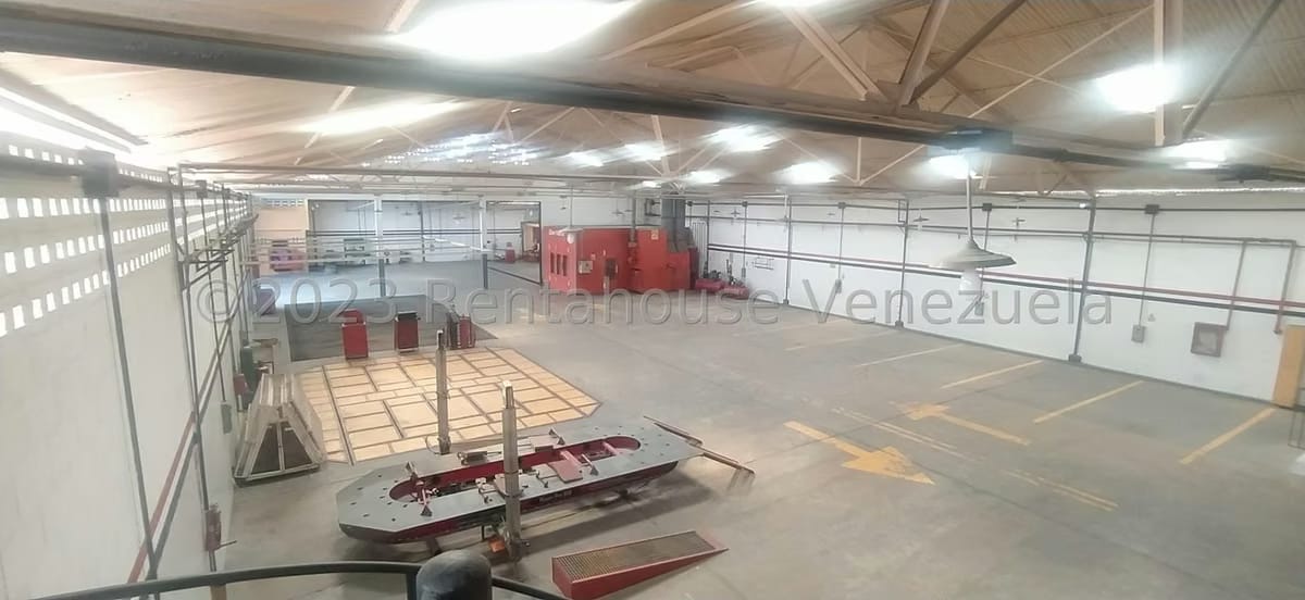 Comercial (Galpon - Deposito) en Alquiler en Centro, Lara - 22