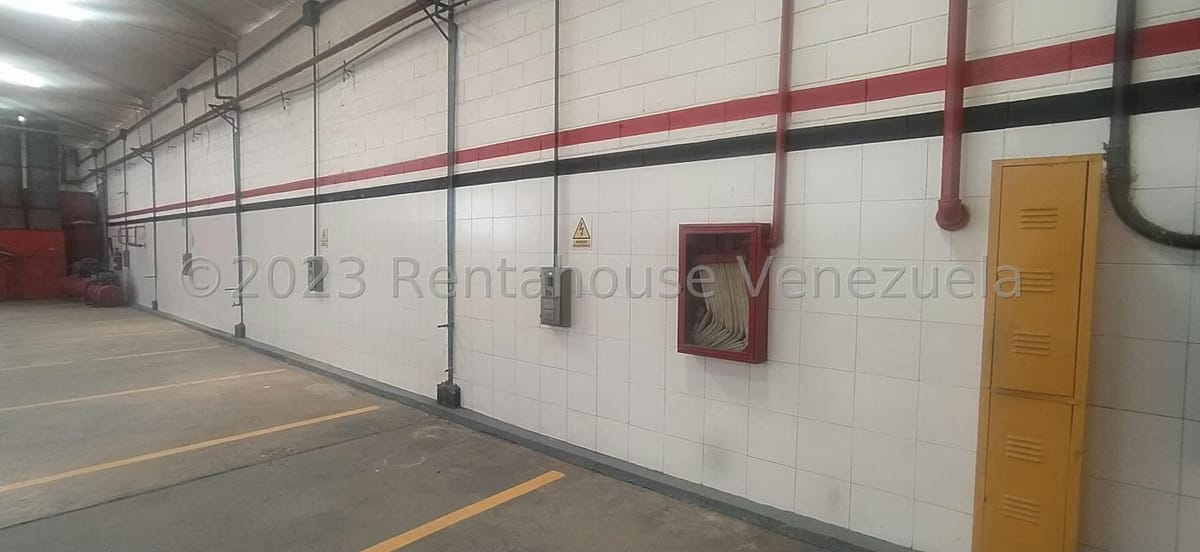 Comercial (Galpon - Deposito) en Alquiler en Centro, Lara - 7