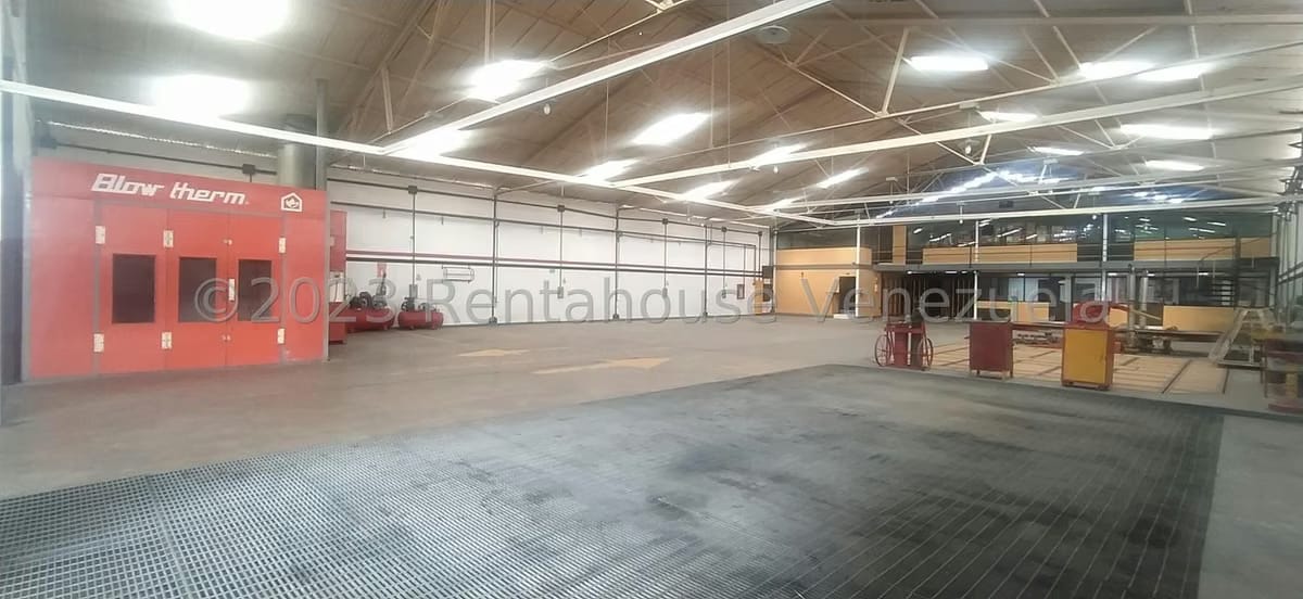 Comercial (Galpon - Deposito) en Alquiler en Centro, Lara - 9