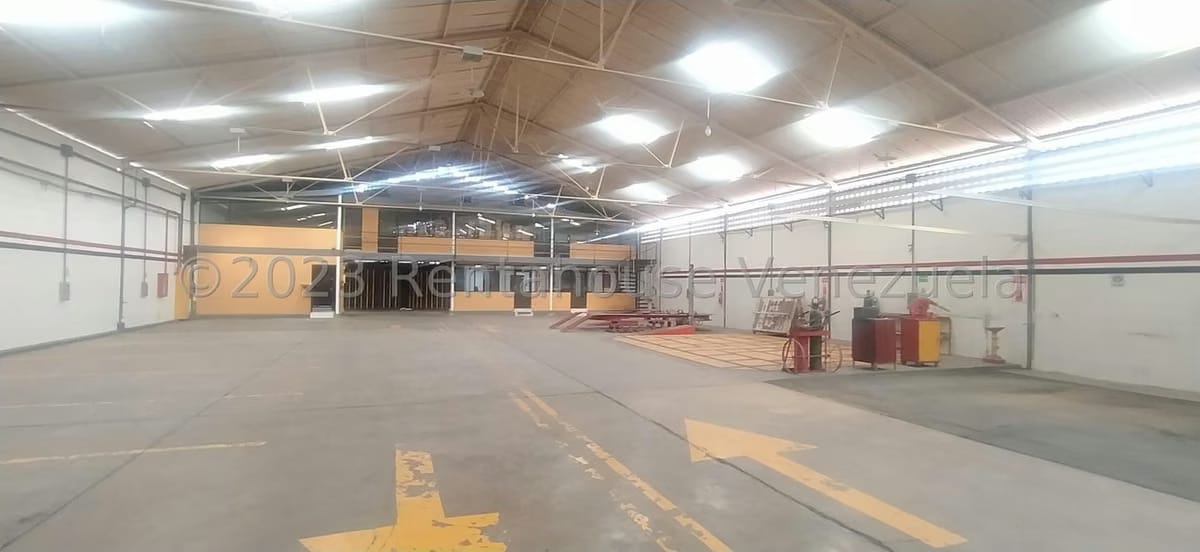 Comercial (Galpon - Deposito) en Alquiler en Centro, Lara - 10