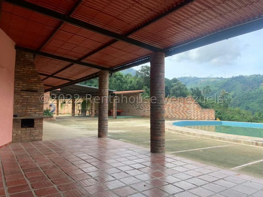 Casa (Finca) en Venta en Sector El Anis, Merida - 3
