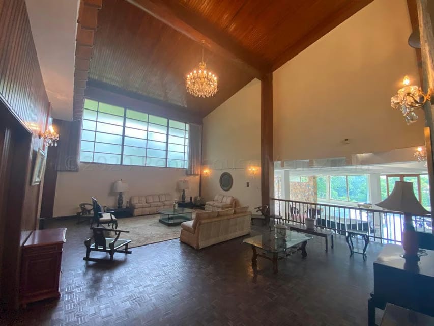 Casa (Multipes Niveles) en Venta en Valle Arriba, Distrito Metropolitano - 23