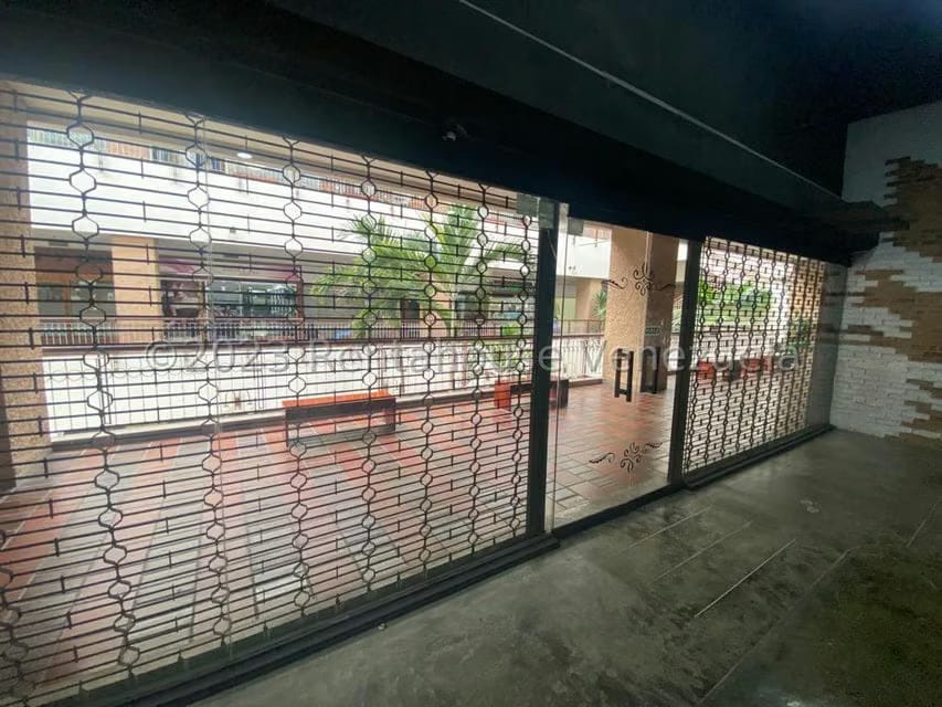 Comercial (Local Comercial) en Venta en Prados del Este, Distrito Metropolitano - 8