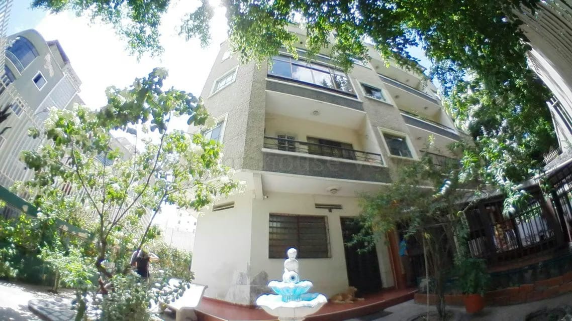 Comercial (Edificio) en Venta en Los Rosales, Distrito Metropolitano - 2