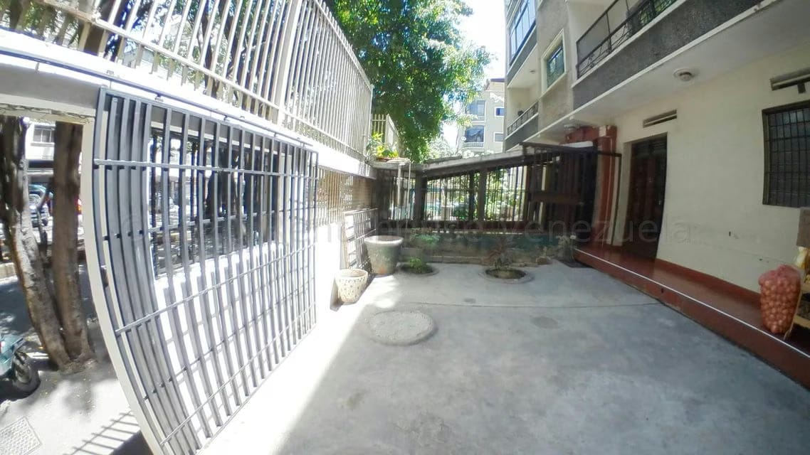 Comercial (Edificio) en Venta en Los Rosales, Distrito Metropolitano - 11