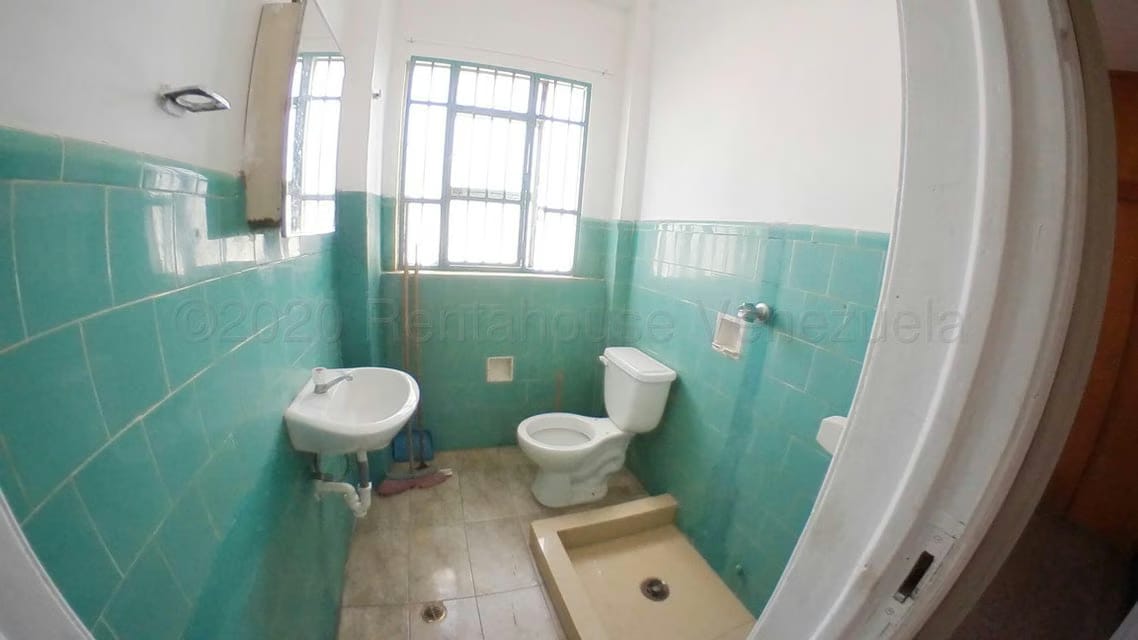 Comercial (Edificio) en Venta en Los Rosales, Distrito Metropolitano - 32