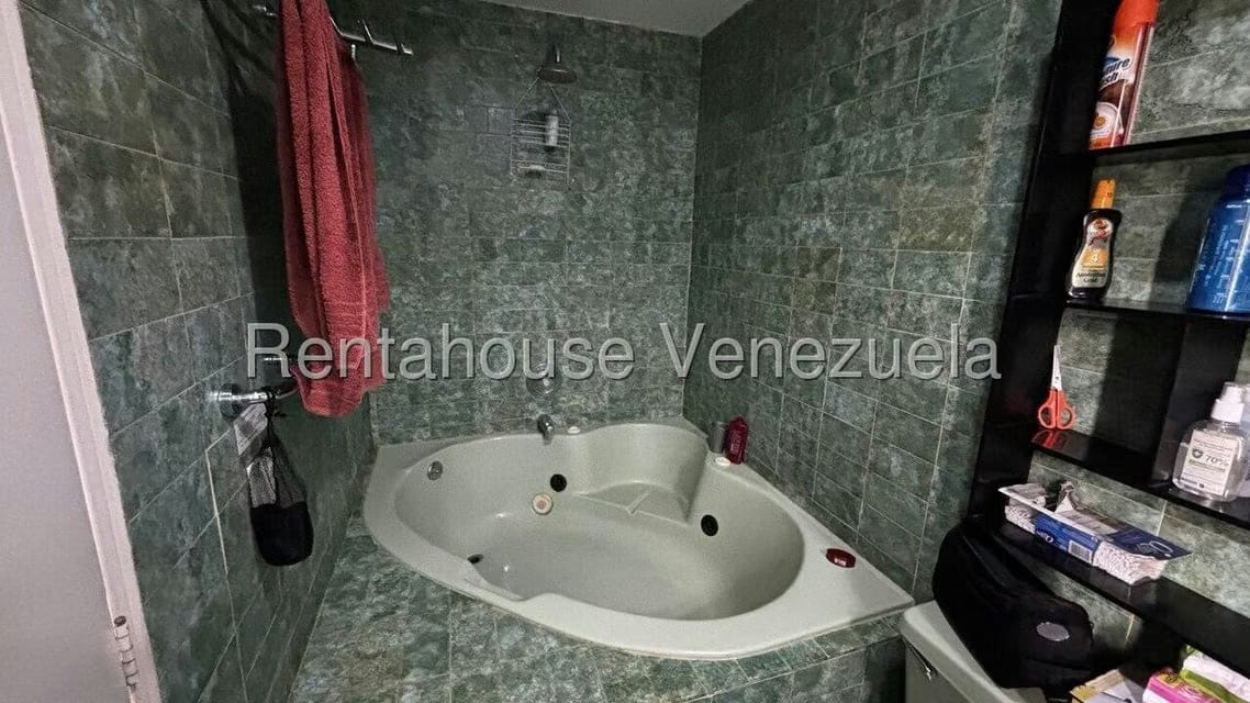 Apartamento (1 Nivel) en Venta en Los Samanes, Distrito Metropolitano - 23