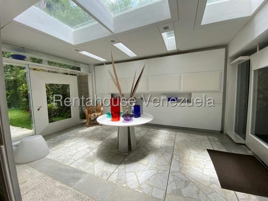 Casa (Duplex) en Venta en San Roman, Distrito Metropolitano - 2