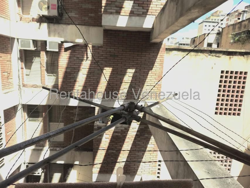 Apartamento (1 Nivel) en Venta en Parroquia La Candelaria, Distrito Metropolitano - 16