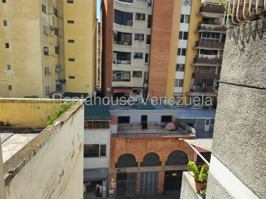 Apartamento (1 Nivel) en Venta en Parroquia La Candelaria, Distrito Metropolitano - 17