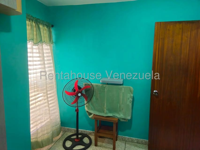 Apartamento (1 Nivel) en Venta en Parroquia La Candelaria, Distrito Metropolitano - 23