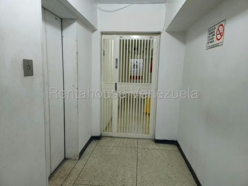 Apartamento (1 Nivel) en Venta en Parroquia La Candelaria, Distrito Metropolitano - 30
