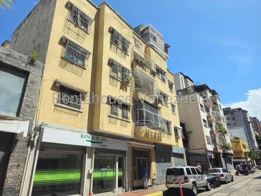Apartamento (1 Nivel) en Venta en Parroquia La Candelaria, Distrito Metropolitano - 31