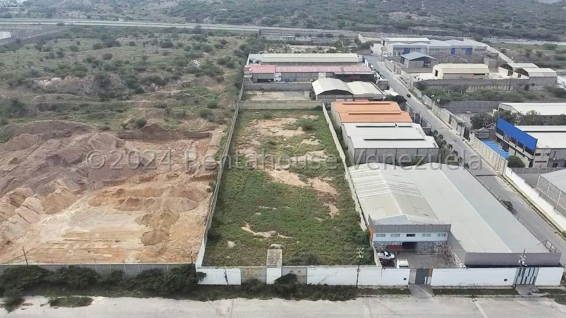 Terreno (Comercial) en Venta en Zona Industrial 2, Lara - 17