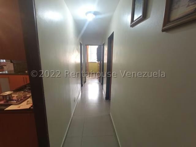 Apartamento (1 Nivel) en Venta en Los Dos Caminos, Distrito Metropolitano - 14
