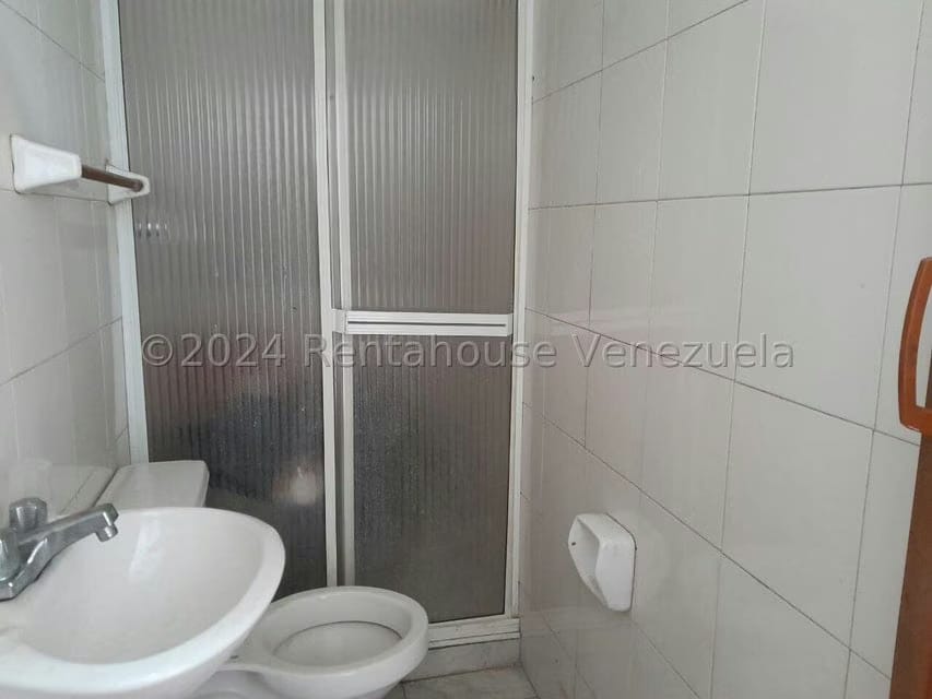 Comercial (Local Comercial) en Alquiler en La Mata, Lara - 16
