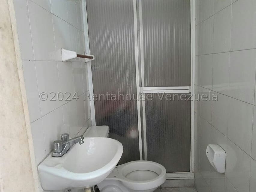 Comercial (Local Comercial) en Alquiler en La Mata, Lara - 17