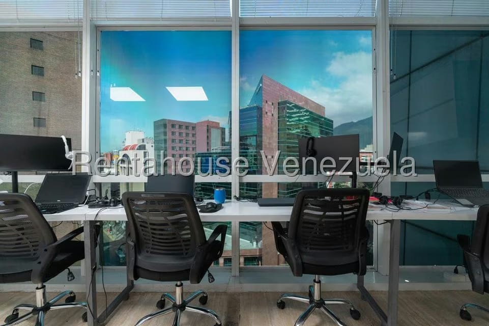 Comercial (Oficina) en Alquiler en El Rosal, Distrito Metropolitano - 12