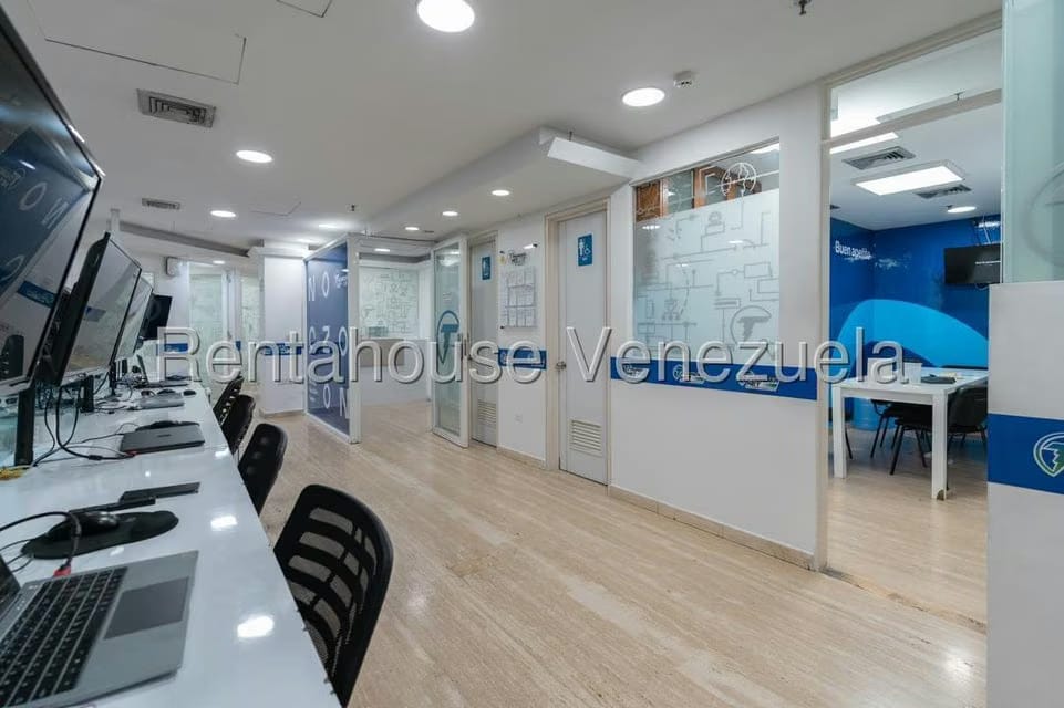 Comercial (Oficina) en Alquiler en El Rosal, Distrito Metropolitano - 19
