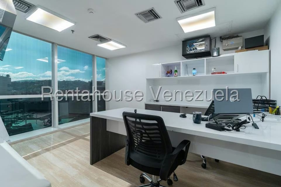 Comercial (Oficina) en Alquiler en El Rosal, Distrito Metropolitano - 7