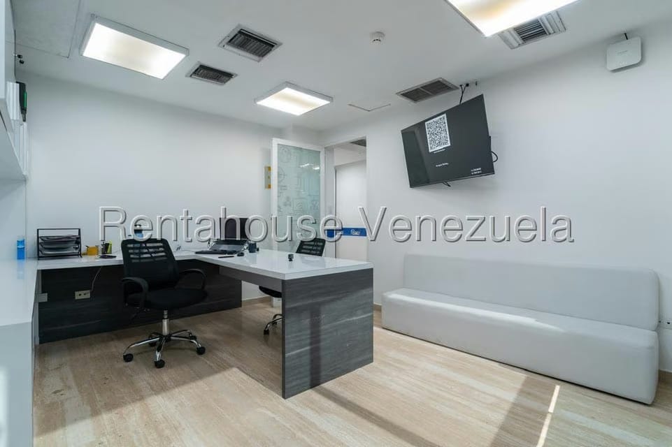 Comercial (Oficina) en Alquiler en El Rosal, Distrito Metropolitano - 9
