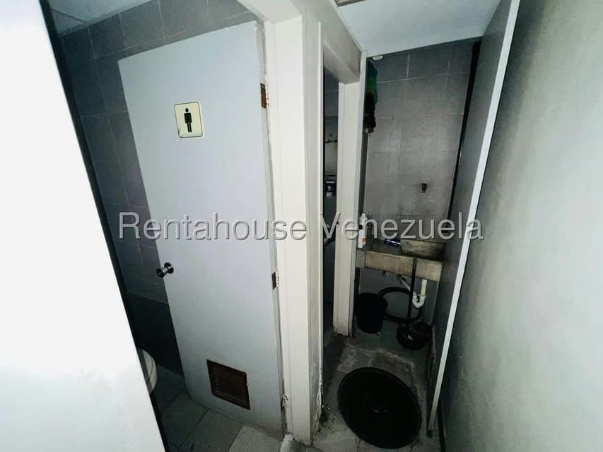 Comercial (Oficina) en Venta en Zona Centro, Aragua - 33