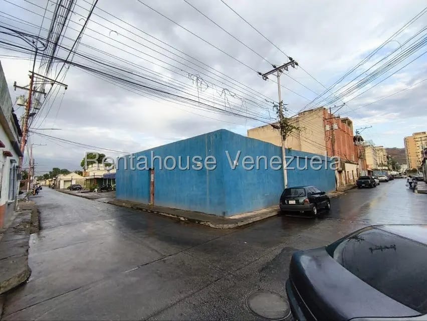 Terreno (Comercial) en Venta en Zona Centro, Aragua