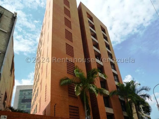 Comercial (Oficina) en Alquiler en Los Dos Caminos, Distrito Metropolitano