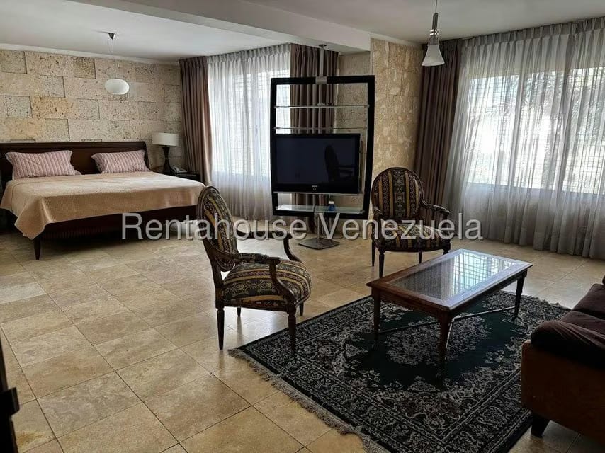 Apartamento (1 Nivel) en Alquiler en Lomas de Las Mercedes, Distrito Metropolitano - 15