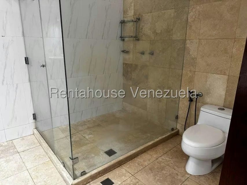 Apartamento (1 Nivel) en Alquiler en Lomas de Las Mercedes, Distrito Metropolitano - 19