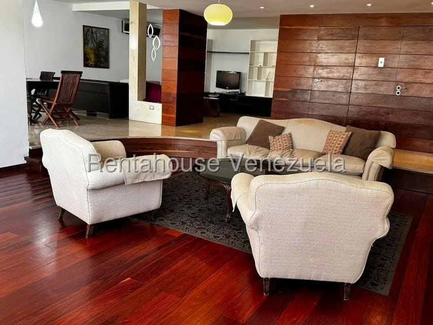 Apartamento (1 Nivel) en Alquiler en Lomas de Las Mercedes, Distrito Metropolitano - 5