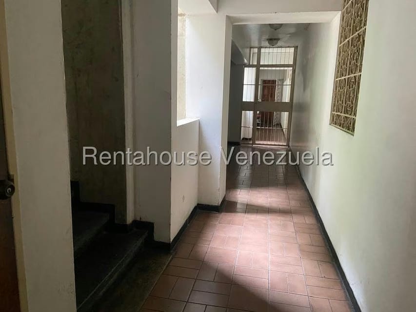 Apartamento (Duplex) en Venta en Santa Monica, Distrito Metropolitano - 28