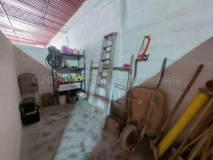 Comercial (Galpon - Deposito) en Venta en Avenida 32, Zulia - 9