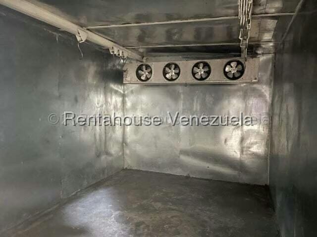 Comercial (Galpon - Deposito) en Alquiler en Los Cortijos de Lourdes, Distrito Metropolitano - 7