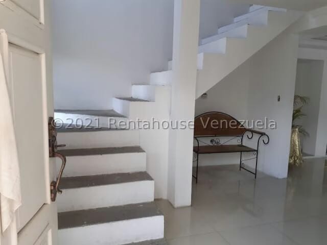 Casa (Multipes Niveles) en Venta en El Castillejo, Miranda - 2