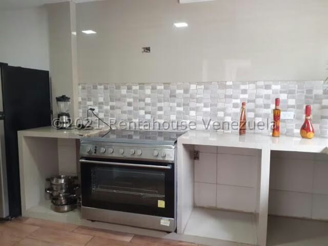 Casa (Multipes Niveles) en Venta en El Castillejo, Miranda - 16