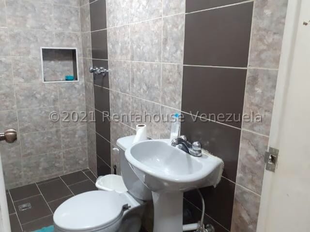 Casa (Multipes Niveles) en Venta en El Castillejo, Miranda - 19