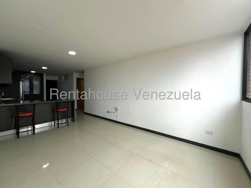 Apartamento (1 Nivel) en Alquiler en Los Samanes, Distrito Metropolitano - 5