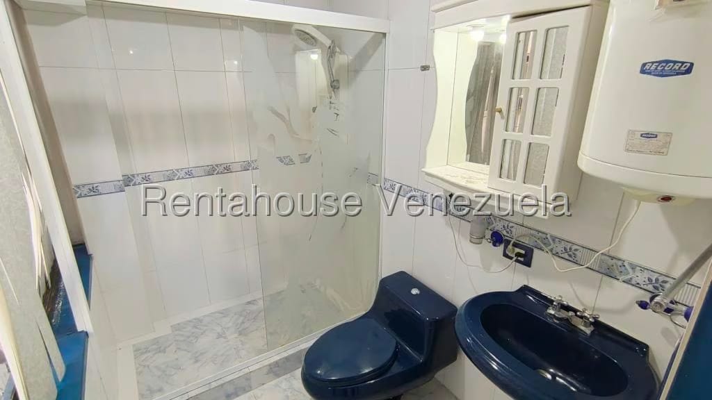 Comercial (Oficina) en Venta en Parroquia La Candelaria, Distrito Metropolitano - 12