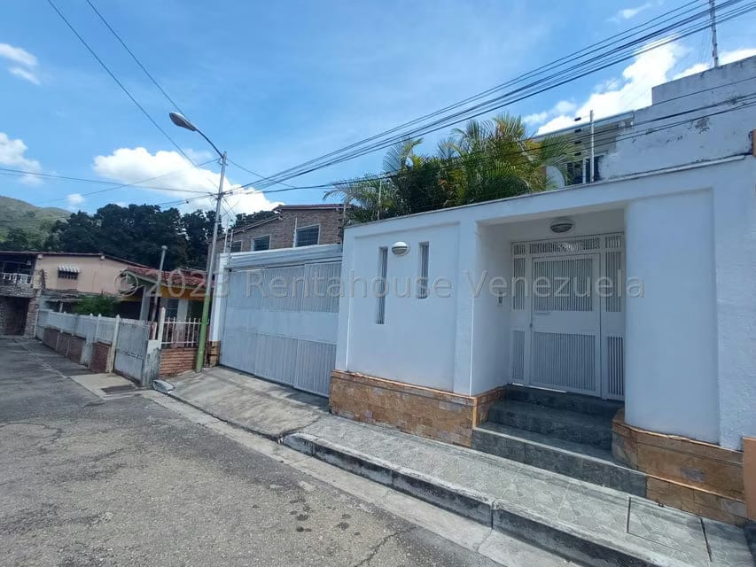 Casa (Duplex) en Venta en El Castaño (Zona Privada), Aragua