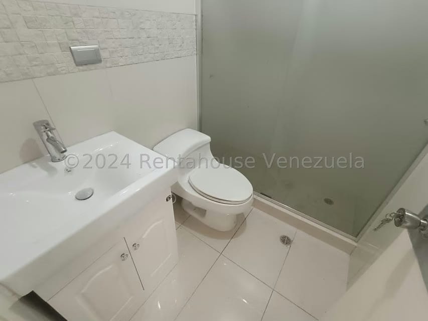 Casa (Duplex) en Venta en El Castaño (Zona Privada), Aragua - 11