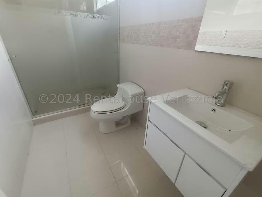 Casa (Duplex) en Venta en El Castaño (Zona Privada), Aragua - 14