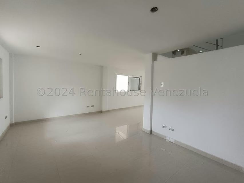 Casa (Duplex) en Venta en El Castaño (Zona Privada), Aragua - 3
