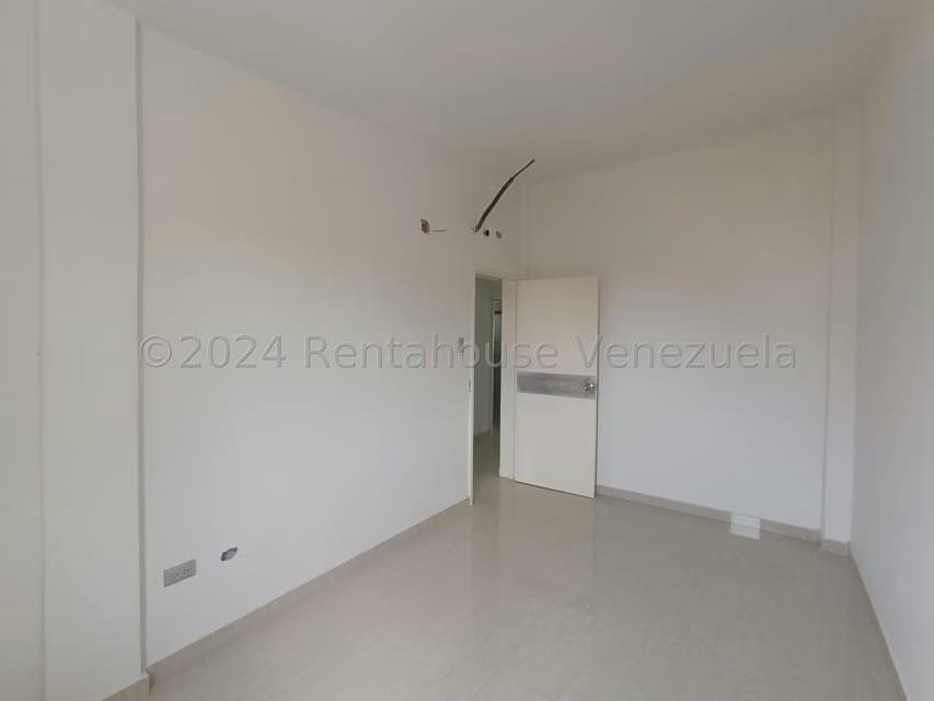 Casa (Duplex) en Venta en El Castaño (Zona Privada), Aragua - 26