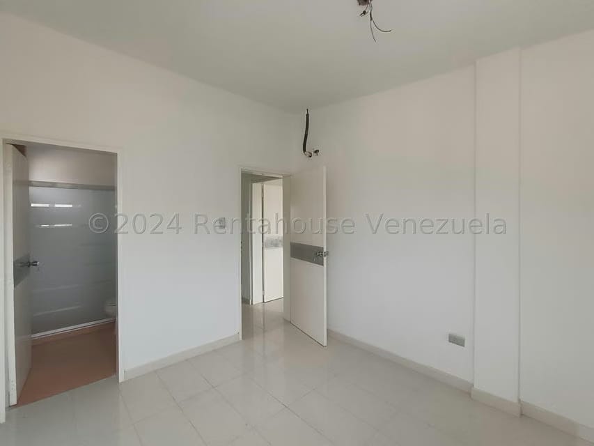 Casa (Duplex) en Venta en El Castaño (Zona Privada), Aragua - 29