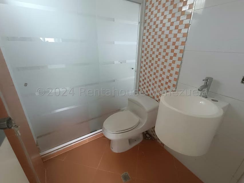 Casa (Duplex) en Venta en El Castaño (Zona Privada), Aragua - 30