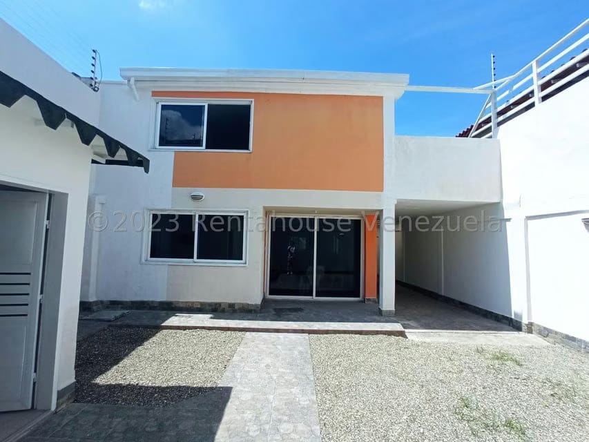 Casa (Duplex) en Venta en El Castaño (Zona Privada), Aragua - 35