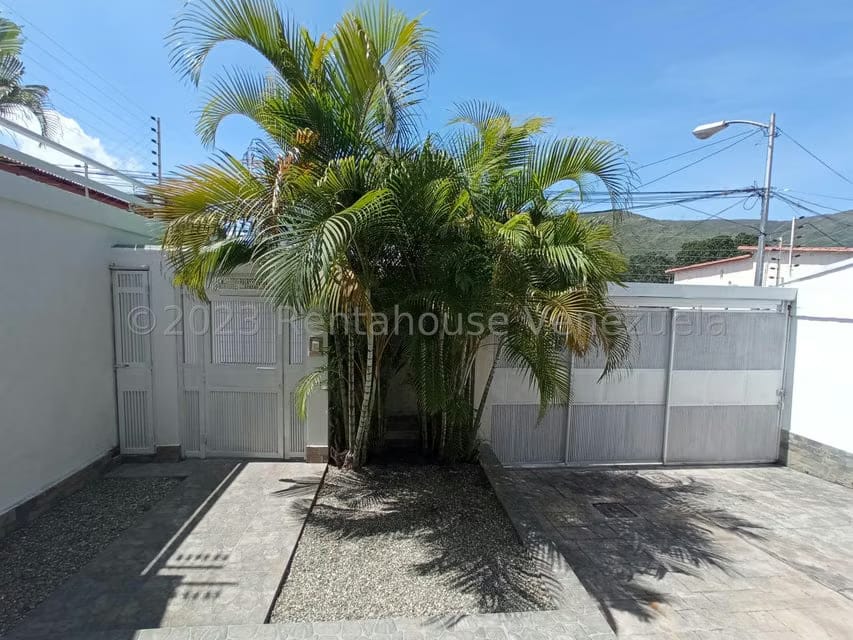 Casa (Duplex) en Venta en El Castaño (Zona Privada), Aragua - 43