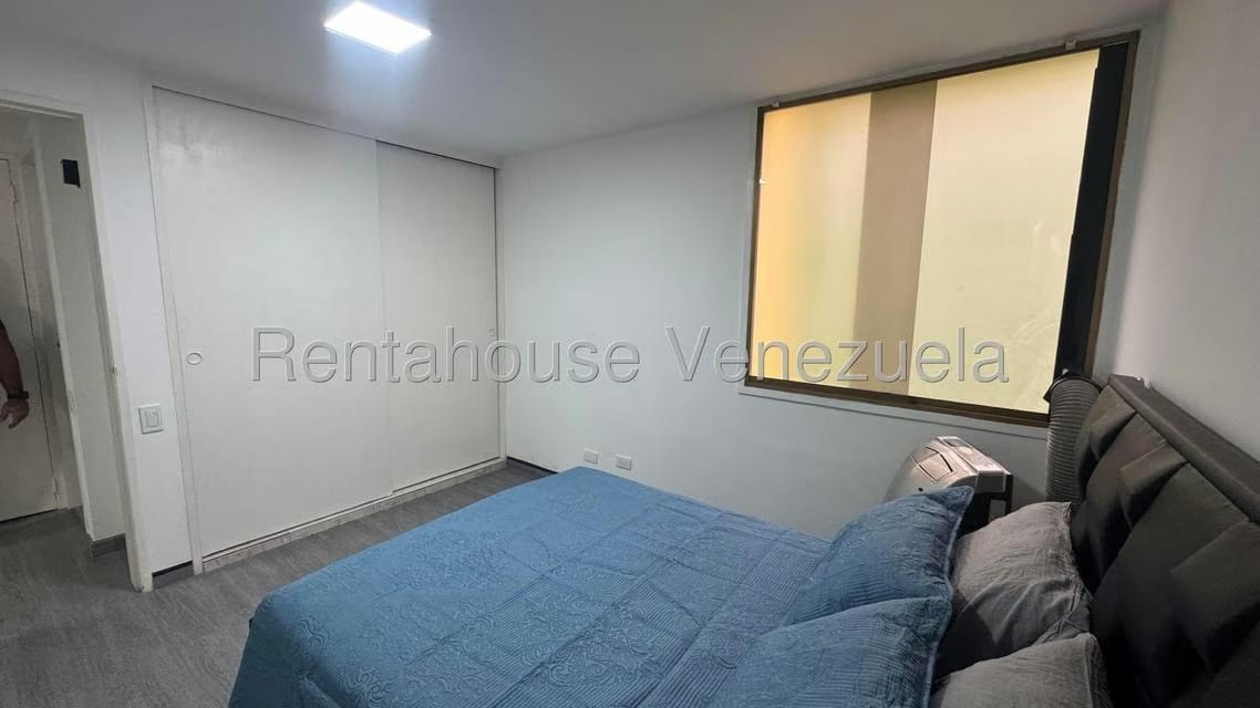 Apartamento (1 Nivel) en Alquiler en Colinas de Bello Monte, Distrito Metropolitano - 19